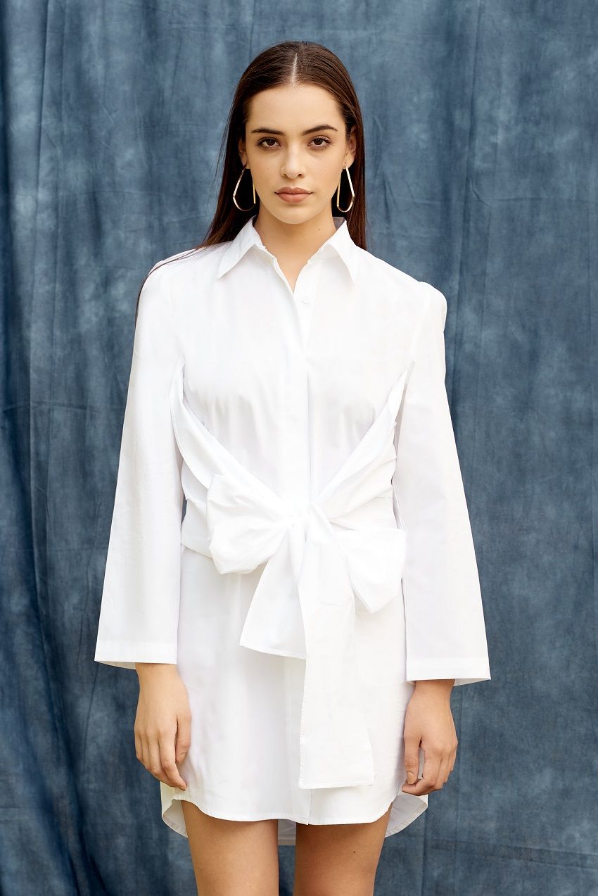 Front-tie bow detailed-belt white shirt dress