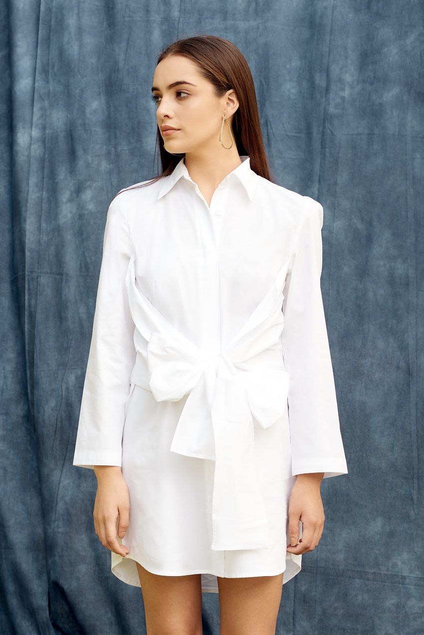 Front-tie bow detailed-belt white shirt dress