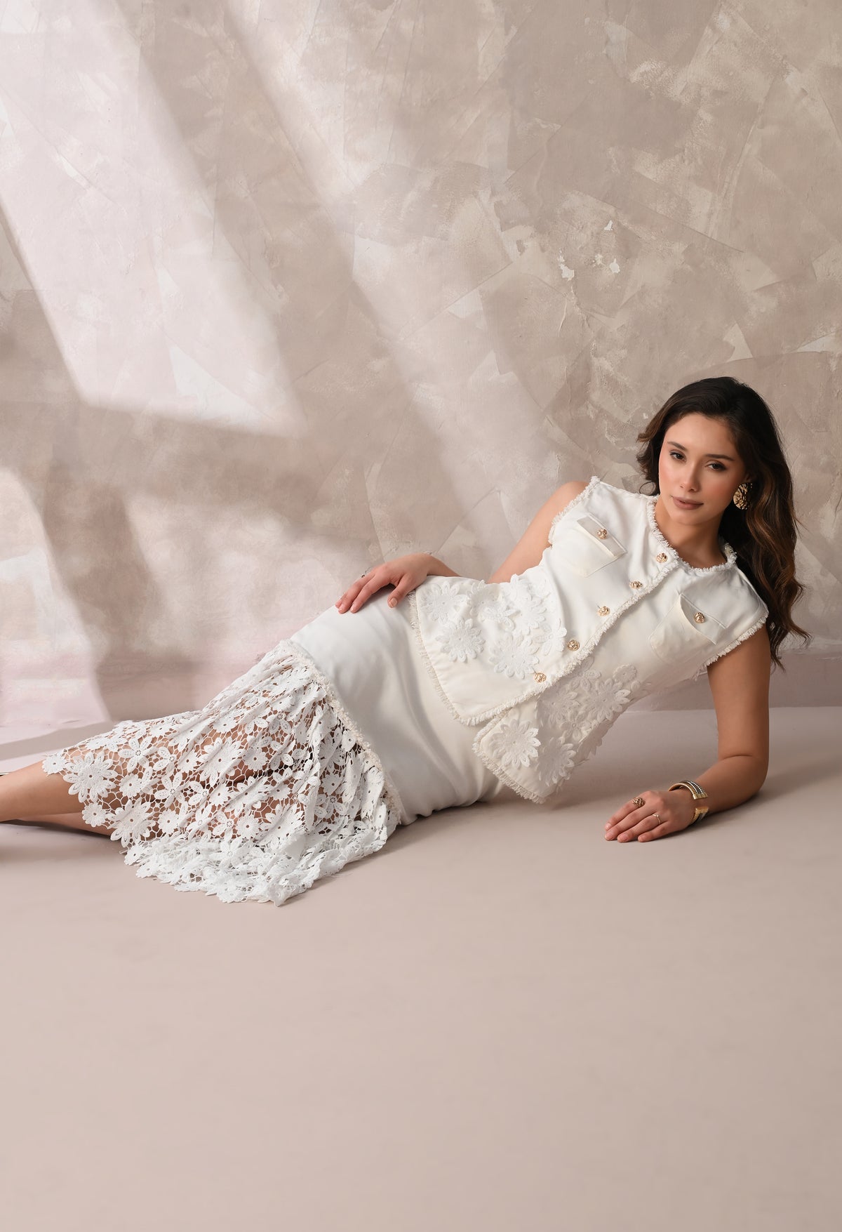 WHITE LACE MIDI SKIRT & JACKET SET