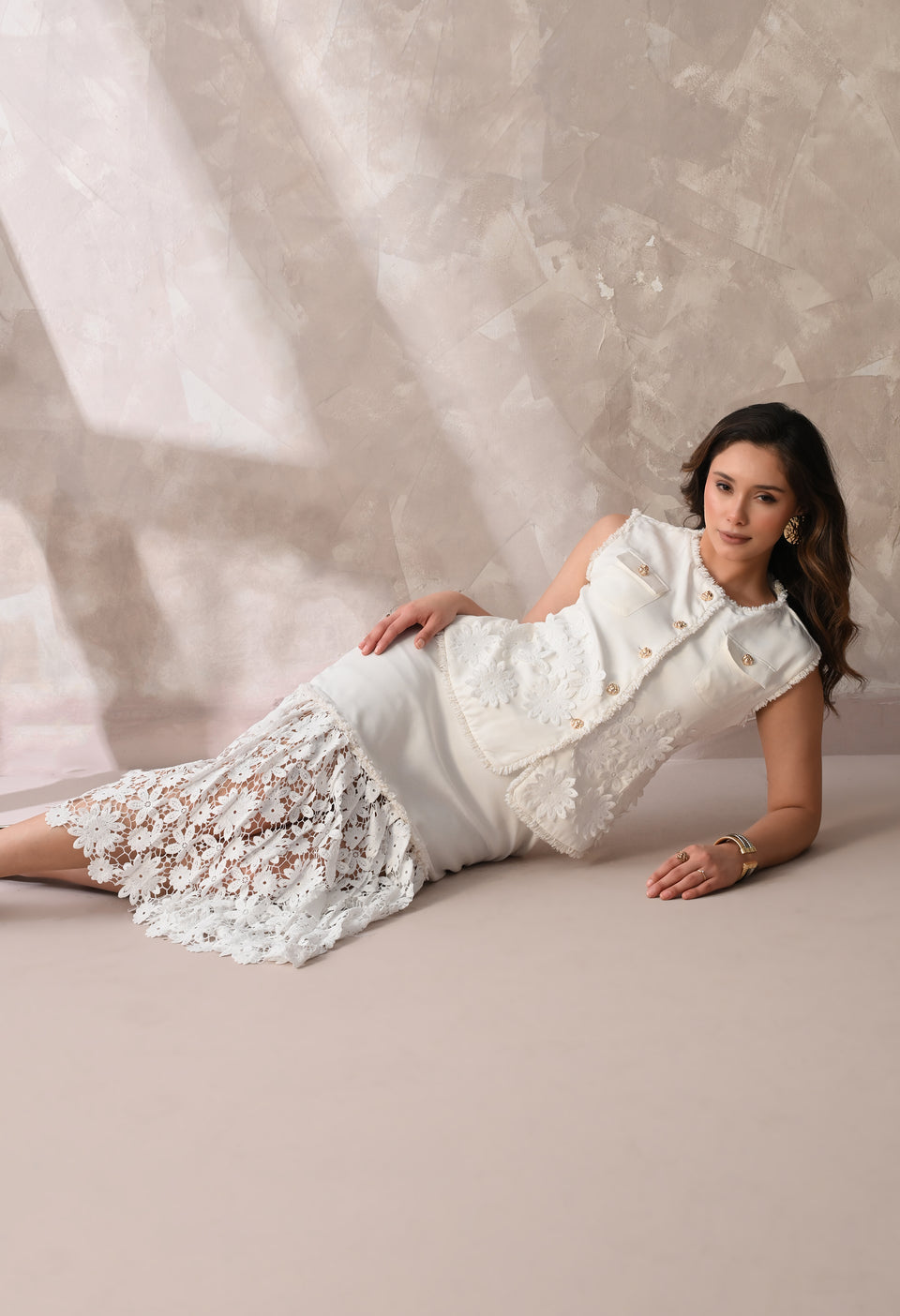 WHITE LACE MIDI SKIRT & JACKET SET