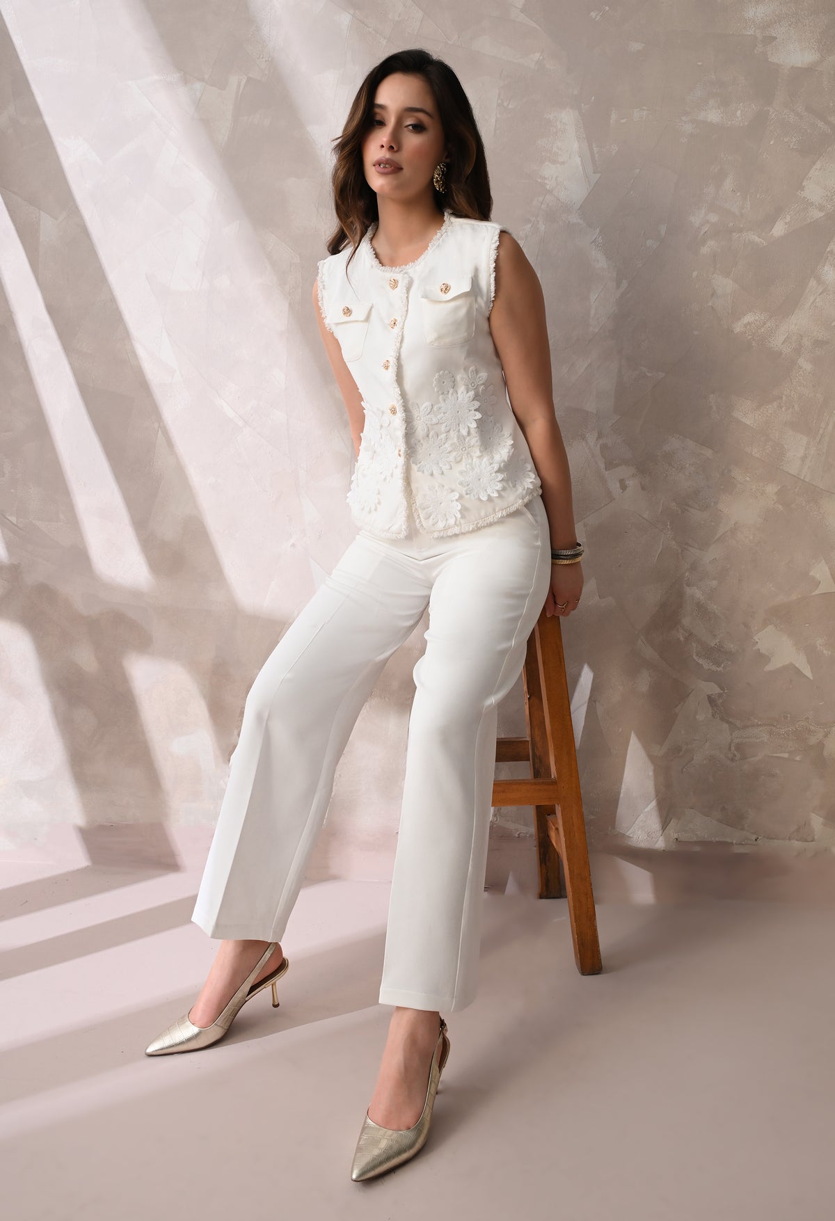 FLORAL APPLIQUE SLEEVELESS TOP & WIDE - LEG PANTS