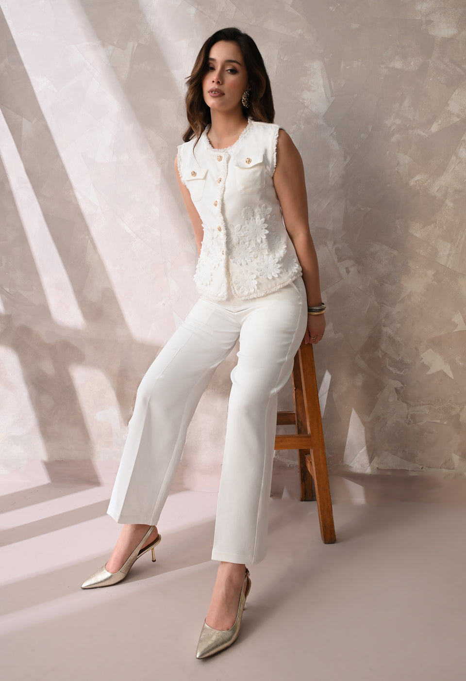 FLORAL APPLIQUE SLEEVELESS TOP & WIDE - LEG PANTS