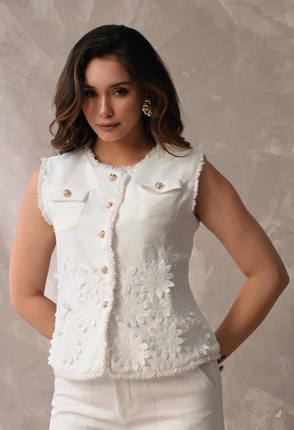 FLORAL APPLIQUE SLEEVELESS TOP & WIDE - LEG PANTS