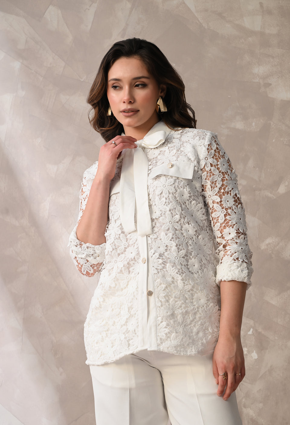 FLORAL LACE TIE-NECK SHIRT