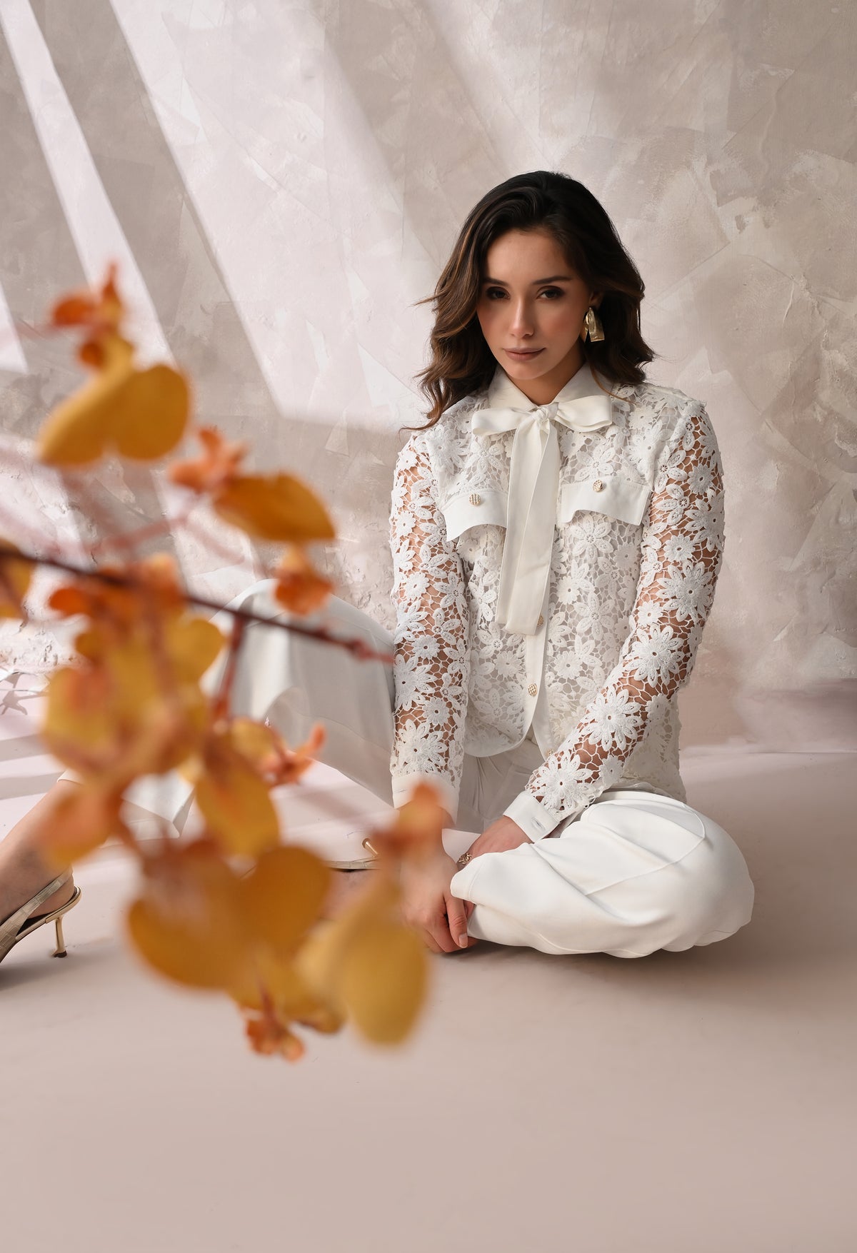 FLORAL LACE TIE-NECK SHIRT