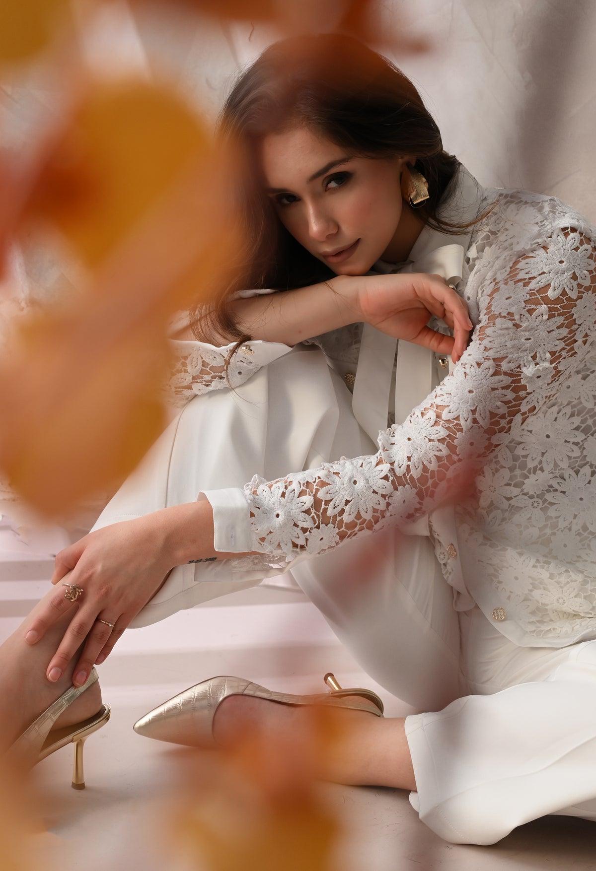 FLORAL LACE TIE-NECK SHIRT
