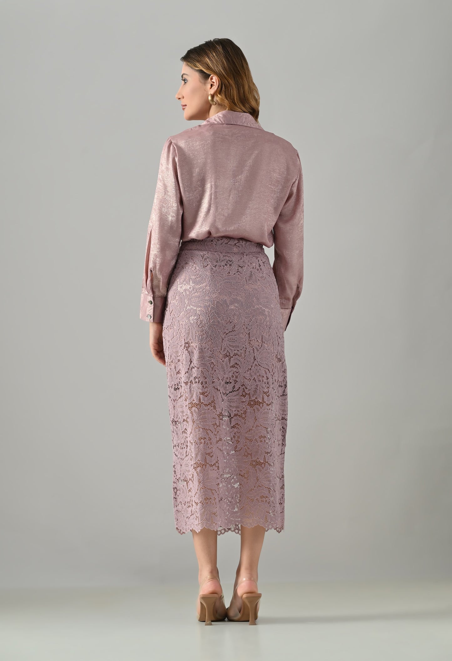 Rose pink lace skirt with pink and gold shirt