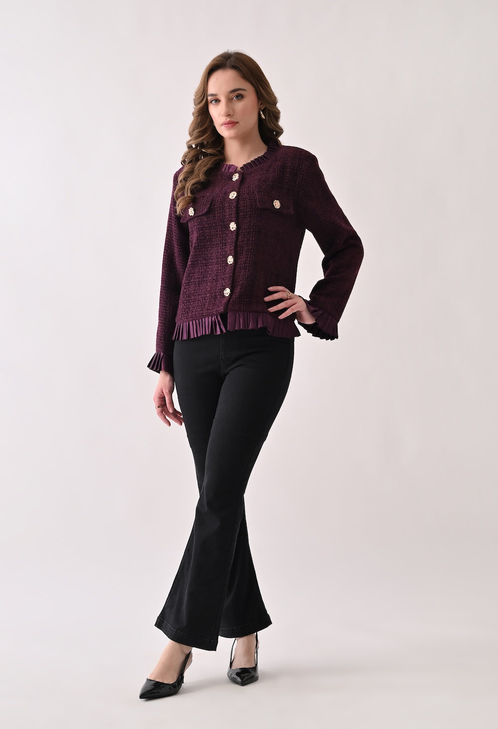 Wine blazer with golden buttons and frills