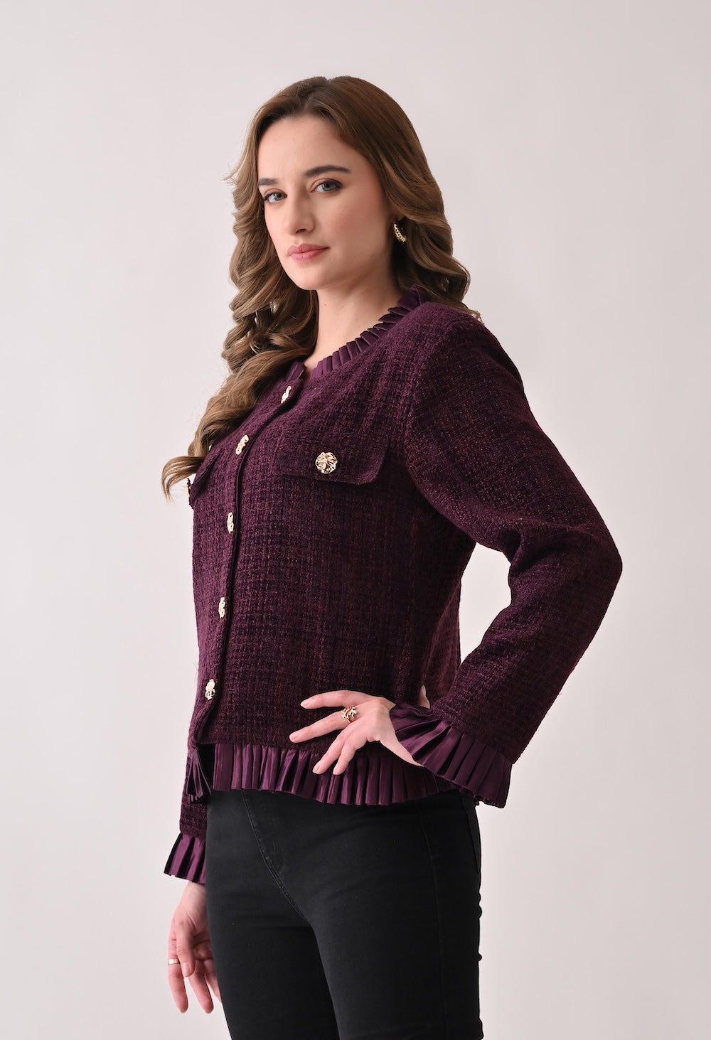 Wine blazer with golden buttons and frills