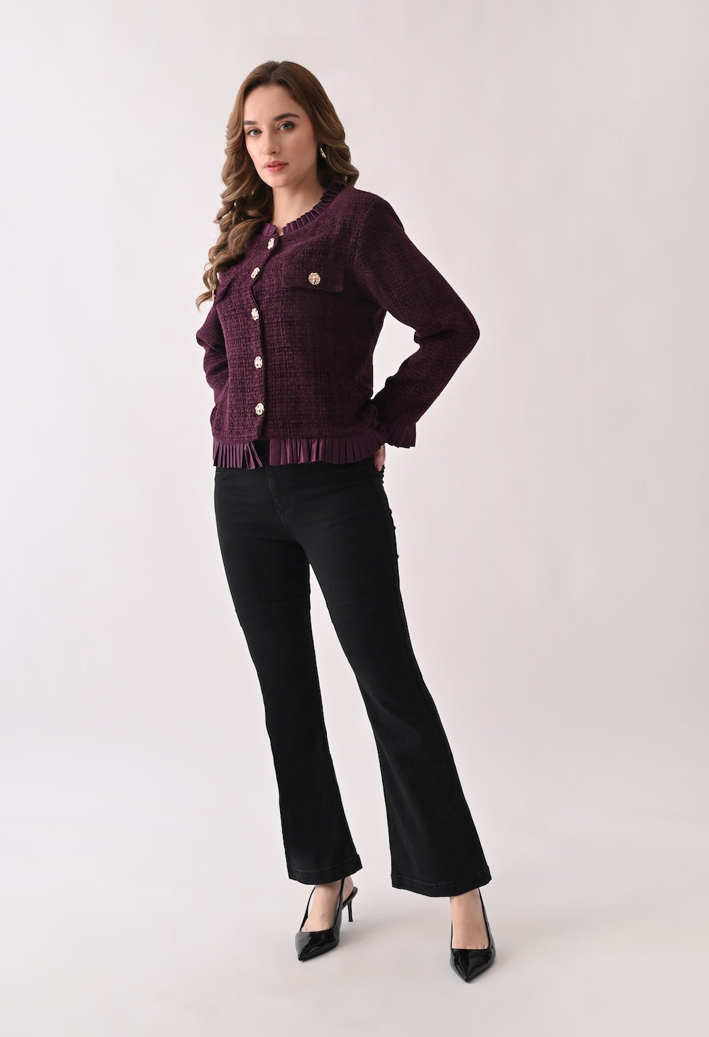 Wine blazer with golden buttons and frills