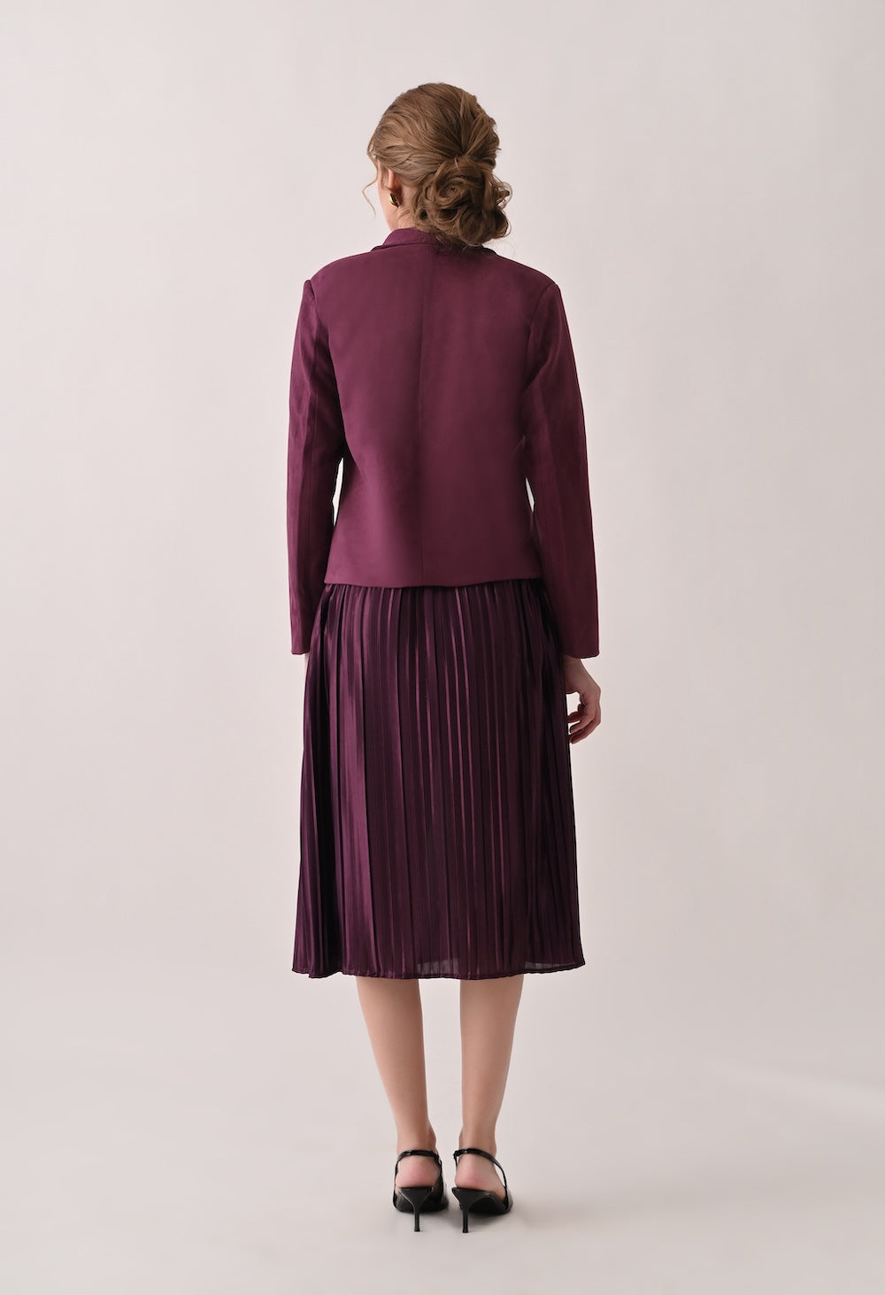 Chic burgundy skirt and blazer set