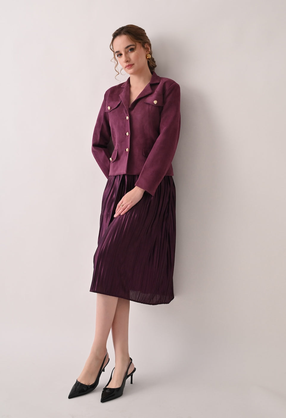 Chic burgundy skirt and blazer set