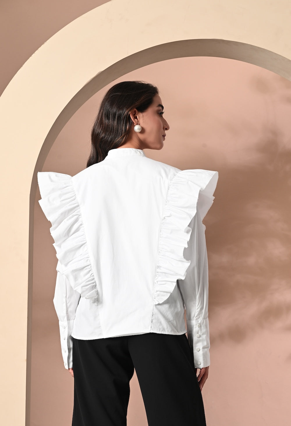 White shirt with frills