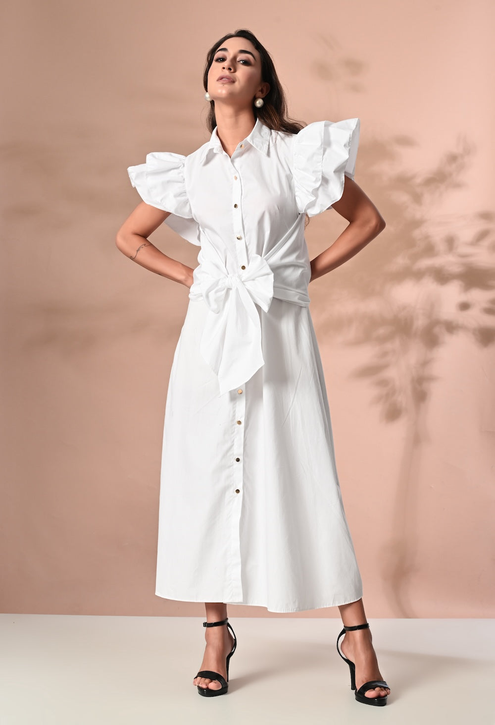 Tie belt midi dress with frilled sleeves